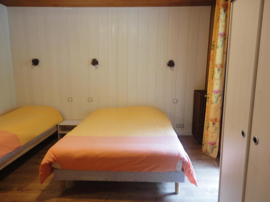 Logis Hotel Les Sapins 蒙特里永 客房 照片